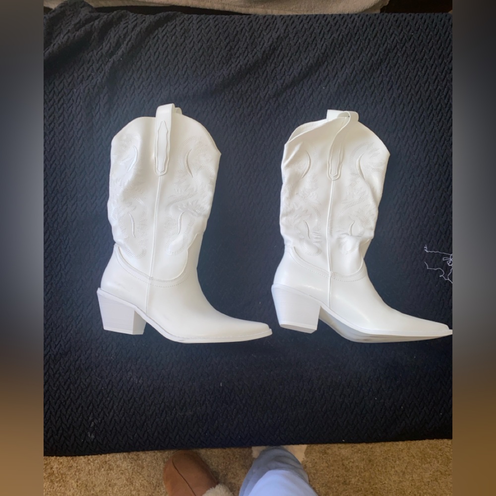 SHEIN White Western Boots